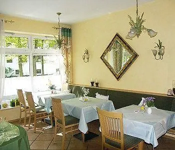 Am Klostergarten Freising 3*,